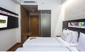 MaxOneHotels at Dharmahusada Surabaya